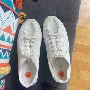 Steve Madden sneakers